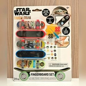 STAR WARS THE MANDELORIAN FINGERBOARD SET